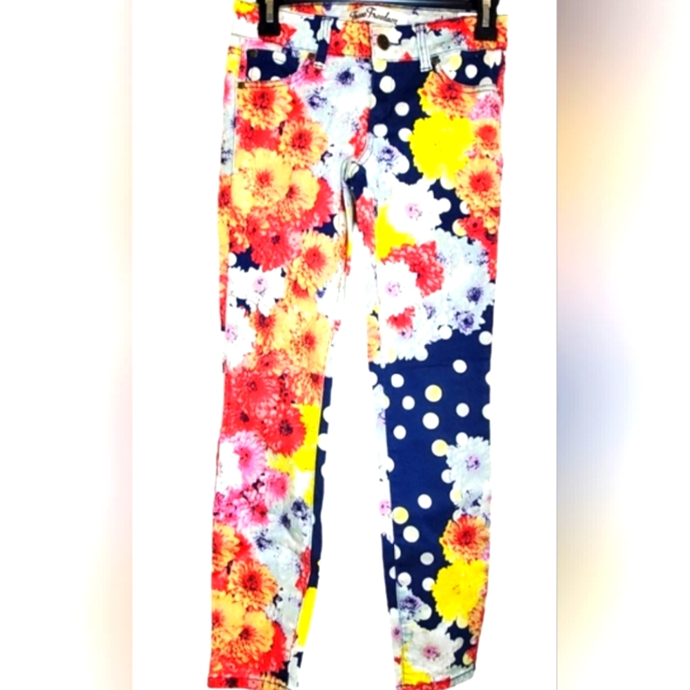 True FREEDOM POKA DOT JEANS DAISY 6 8 Women's Floral